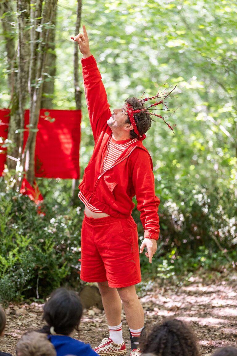 Spectacle en forêt : Petit quelqu&rsquo;un, de Julien Duval